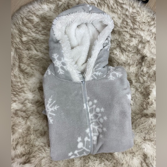 Holiday Snowflake Onesie - Picture 2 of 4